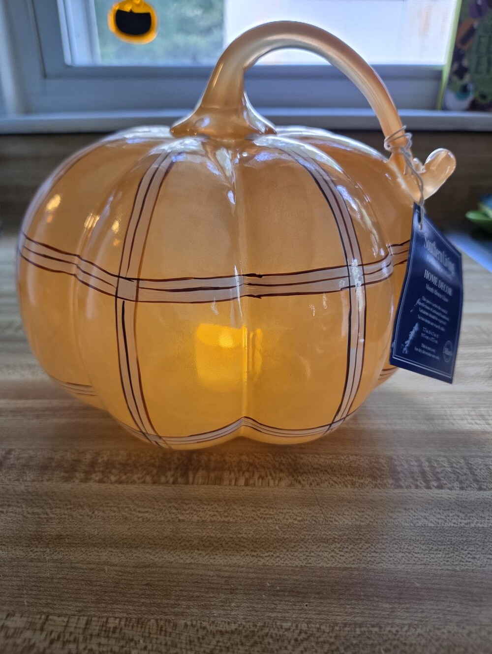 Glass Blown NWT Pumpkin With Battery Operated Candle